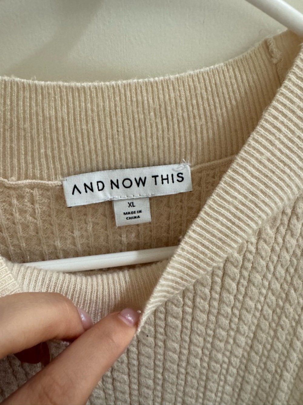 Sweater vest - Picture 2 of 3